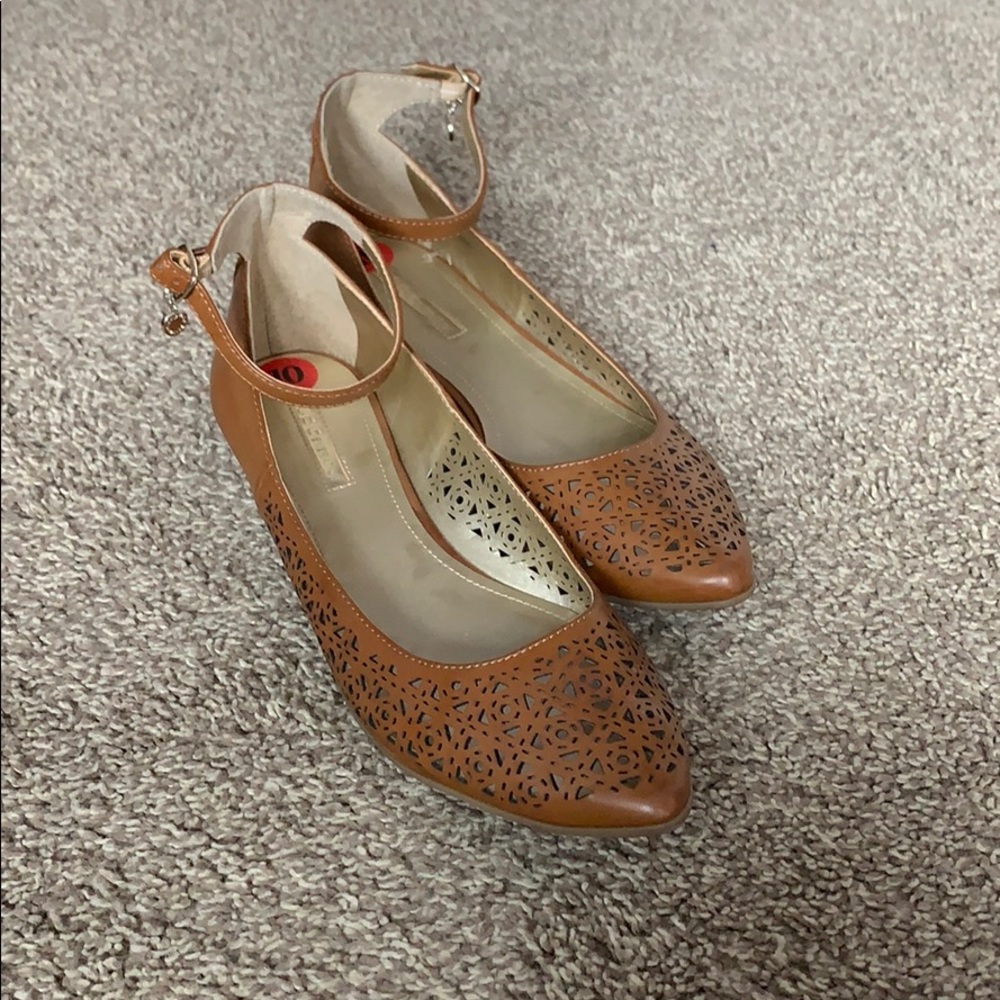 Brown flats